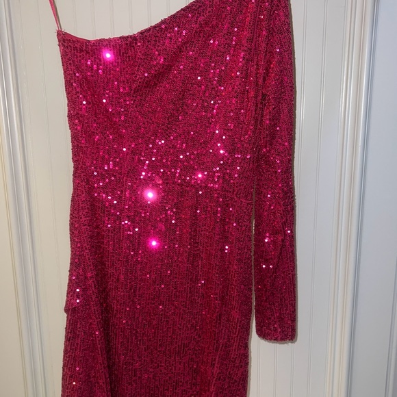 Sequined mini Cocktail Party Dress! - Picture 4 of 5